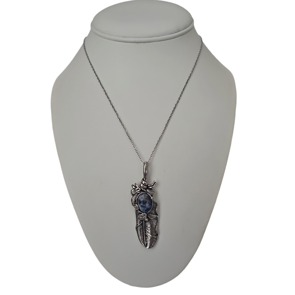 NWT Oval Stainless Steel Ethnic Genuine Sodalite Feather Pendant Necklace